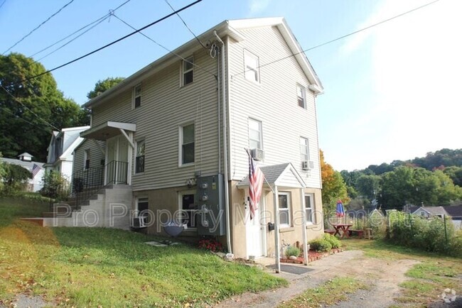 Building Photo - 14 Edgewood Rd Rental