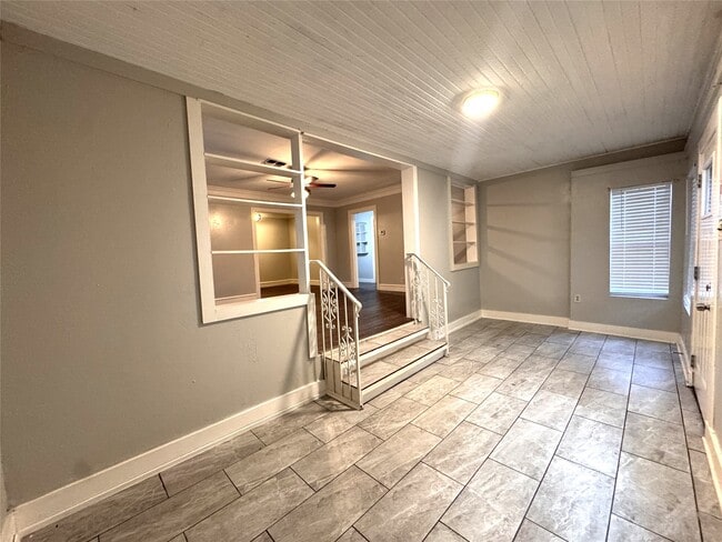 Photo - 1813 Hatwell St