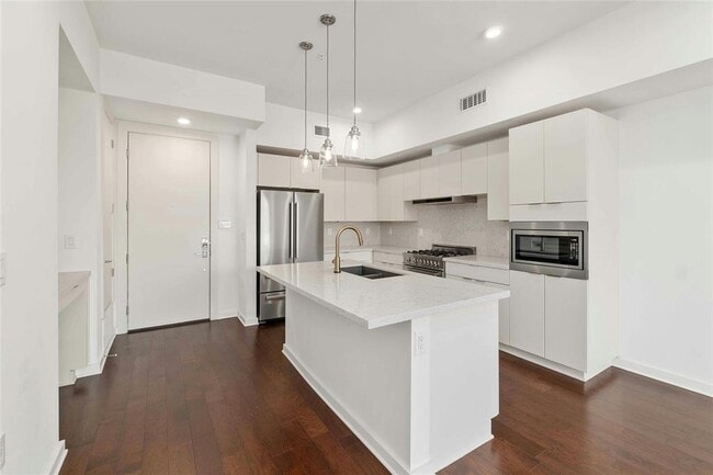 Building Photo - 207 W Johanna St Unit 206 Rental