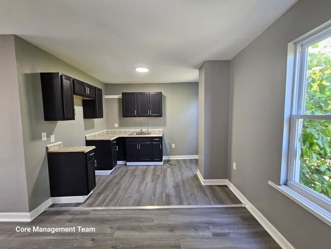 Building Photo - Updated 1 bedroom 1 bath apartment for rent!