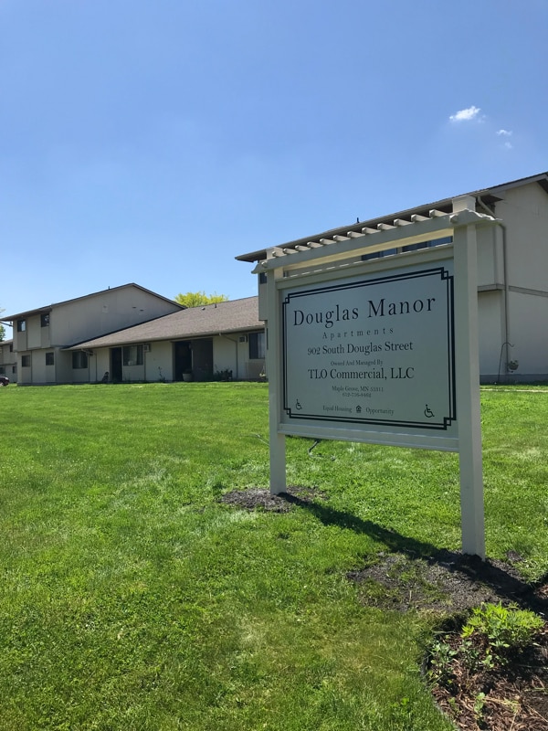 Photo - 902 S Douglas St