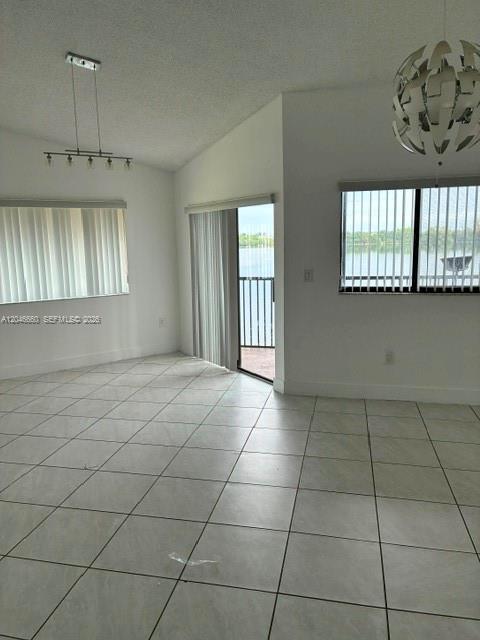 Photo - 15545 Miami Lakeway N Unidad 303
