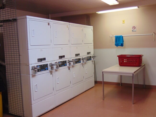 Photo - Lower Level Smokey Lane 1 bedroom, 1 bath ...