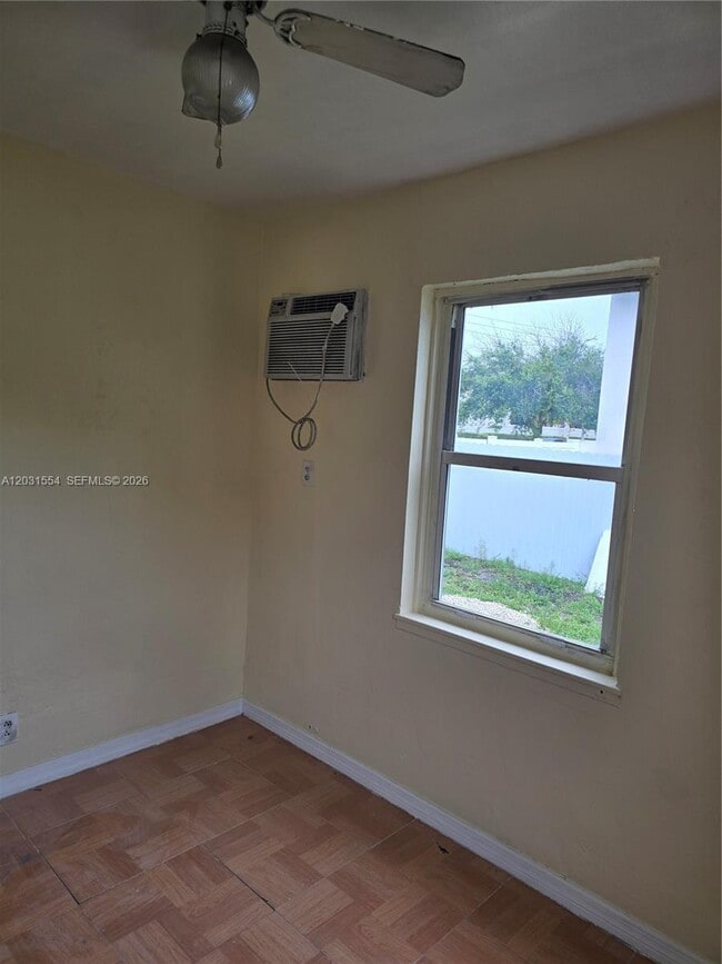 Photo - 840 NE 124th St Unit 1