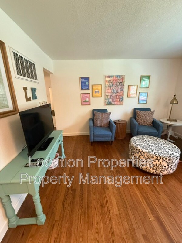 Photo - 608 W 25th St