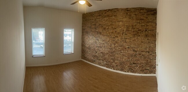 Building Photo - 2611 E Fayette St Unit #2 Rental