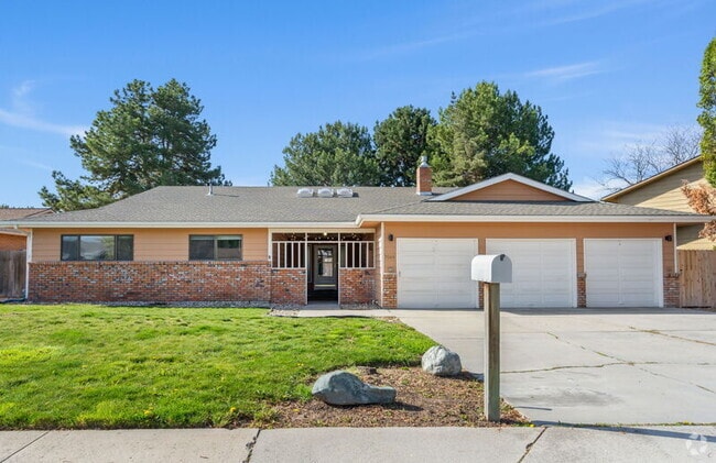 Building Photo - 7065 W Amity Rd Rental