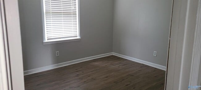 Photo - 6214 Robinhood Ln NW Unidad B