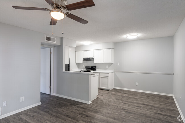 1BR, 1BA - 520SF - Dining Room - Sun Ridge Village Apartments