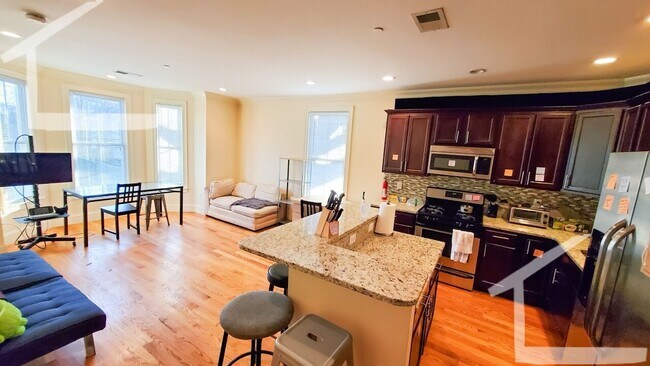 3 Sparhawk St
