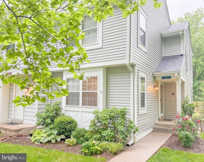 Photo - 15301 Waters Edge Ct Townhome