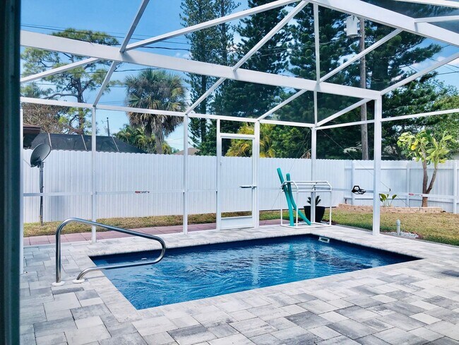 261 SE 46th Ter