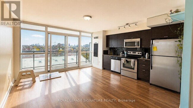 Photo - 78 Tecumseth St. Unit 901