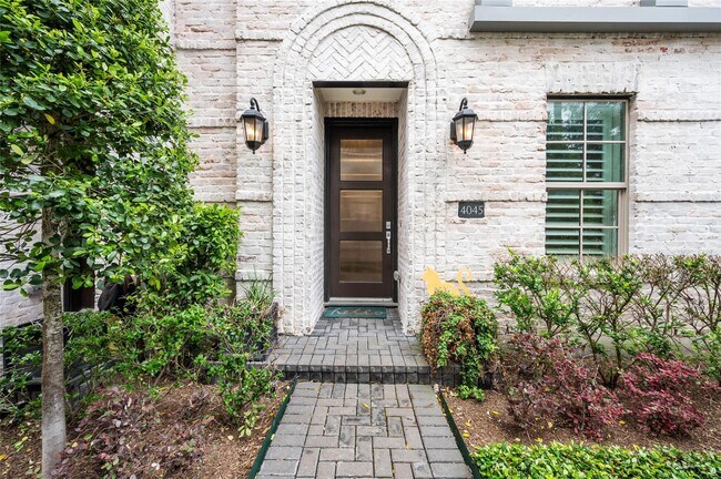 Photo - 4045 Leeland St