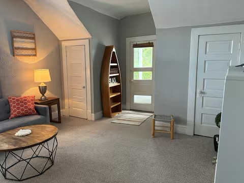 Photo - 765 W 48th St