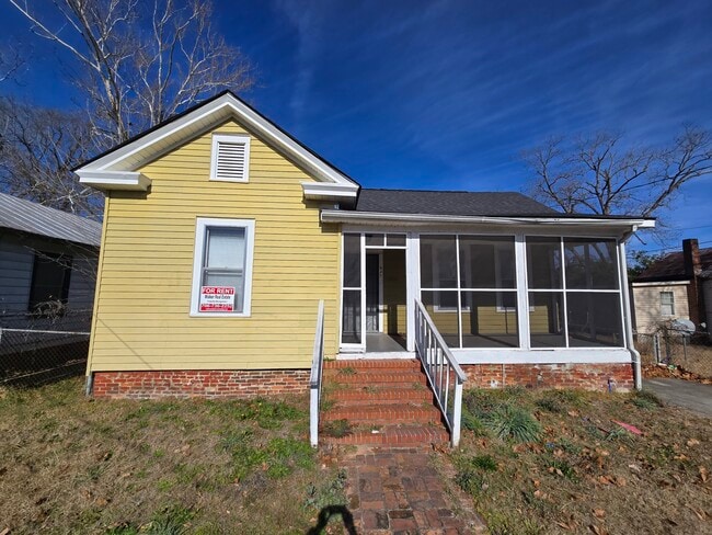 Building Photo - 1945 Ellis St