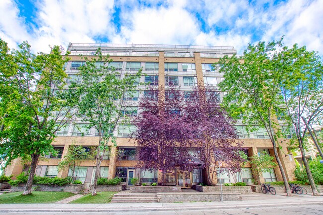 Building Photo - 525 Richmond Street