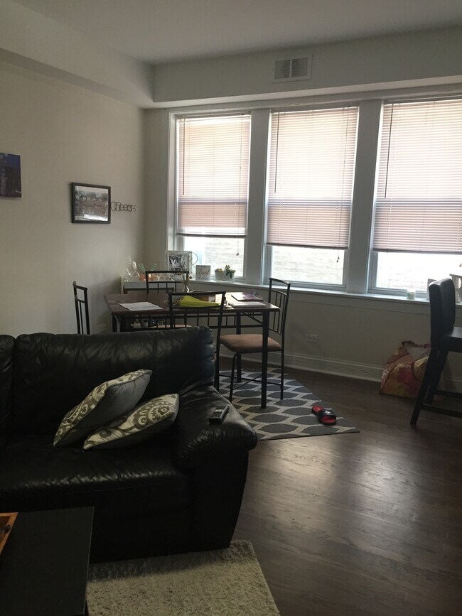 Photo - 1307 North Artesian Avenue, Unit 1 Unidad 1