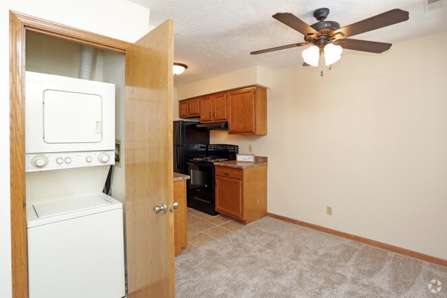 2BR, 1BA - 1,000 SF - Washer and Dryer - Woodland Pines