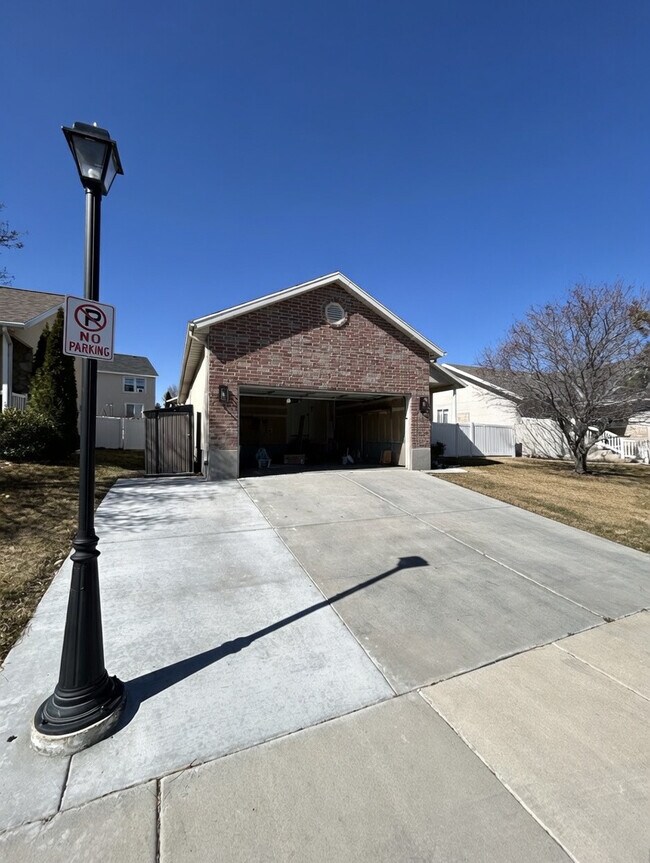 Photo - 10658 S Poplar Grv Dr