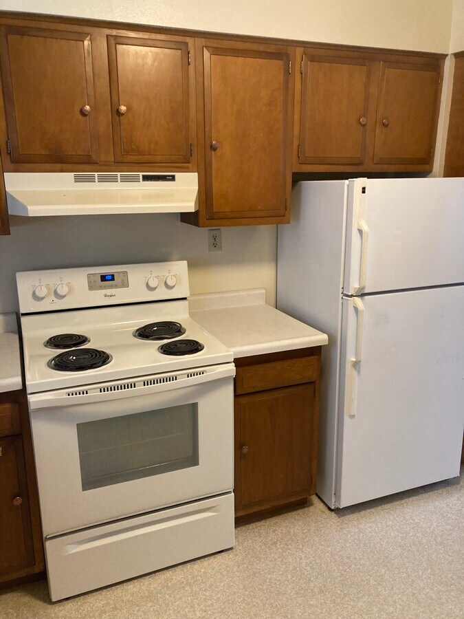 Photo - 200 B Ave Unit Hiawatha 2 bedroom