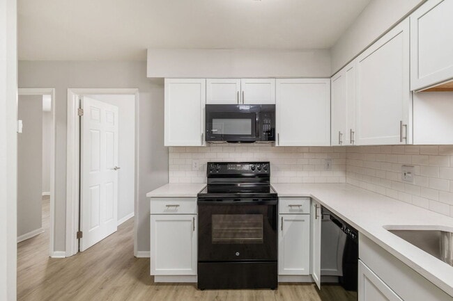 Photo - 639 Riverview Dr Unit 9