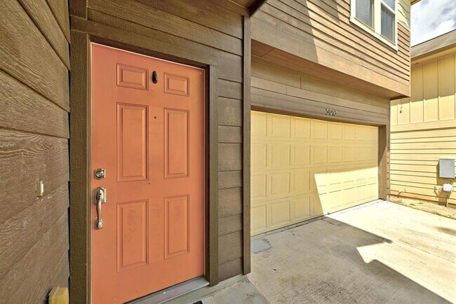 Photo - 5913 Red Bud Ridge Ln