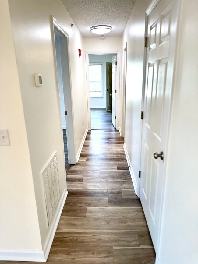 Photo - 3475 Forestdale Dr