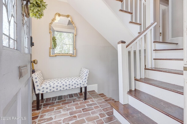 Photo - 109 French St