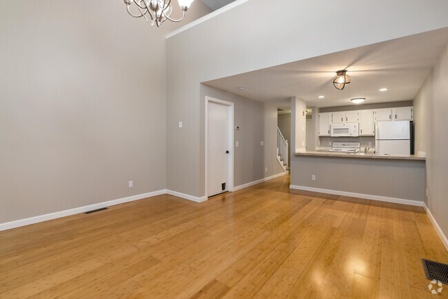 Building Photo - 20 Glengarry Dr Rental