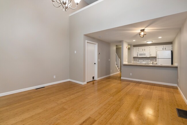 Photo - 20 Glengarry Dr Rental