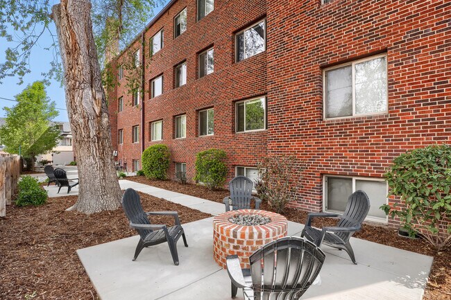 Bo Apartments