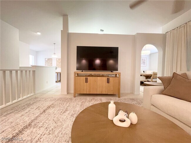 Photo - 341 Emerald Bay Cir Unidad T5