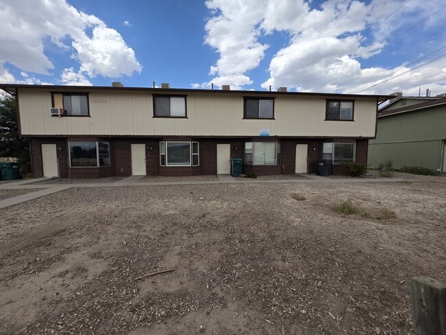 Building Photo - 3244 Rood Ct Unit 2
