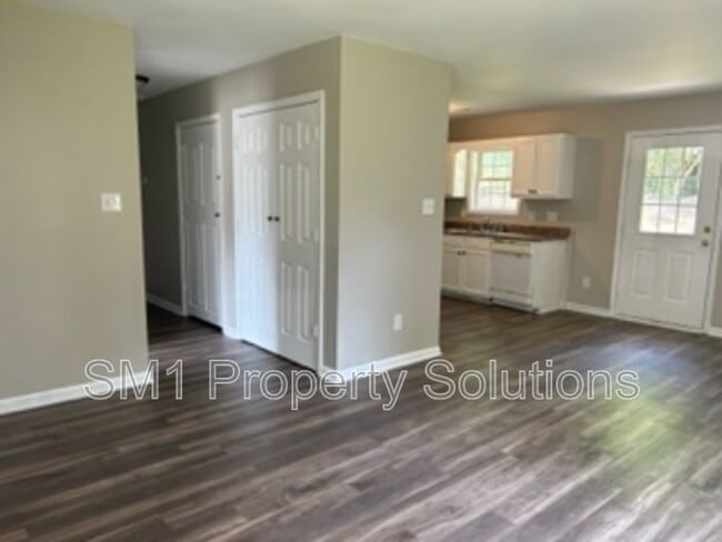 Photo - 127 Thomas St