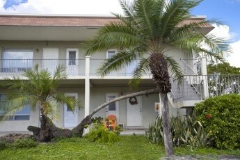 2700 Johnson St - Golden Sunset Apartments