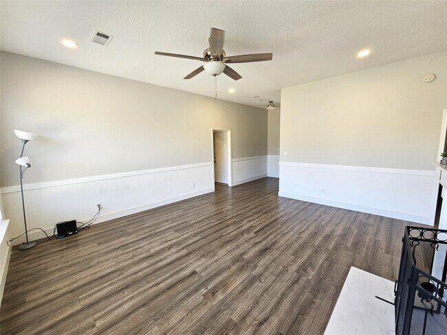 Photo - 19734 Glenfinch Ln