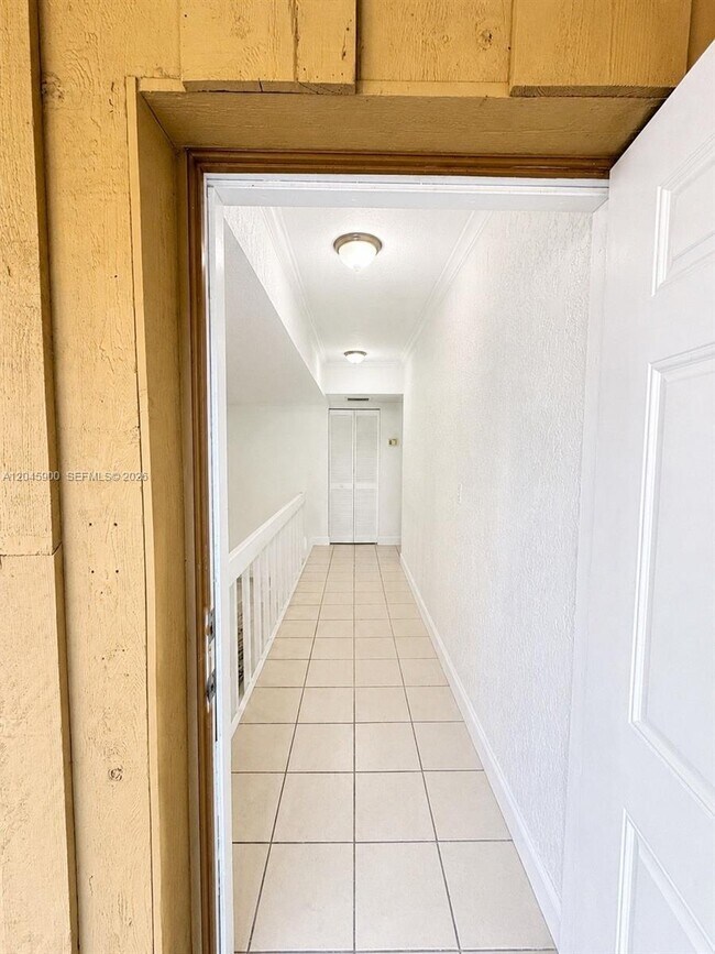 Photo - 4850 SW 63rd Terrace Unidad 224