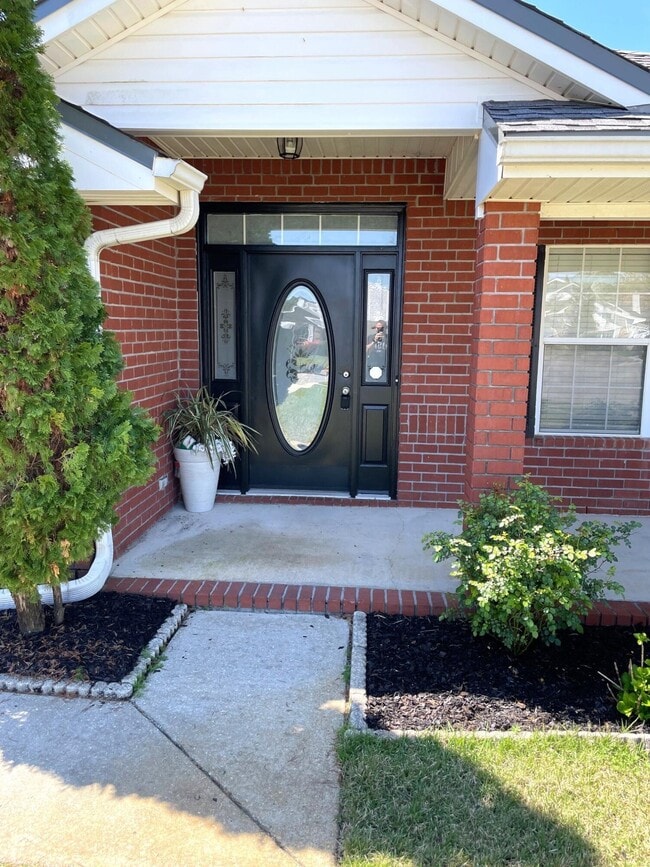 Photo - 744 Olivia Ct