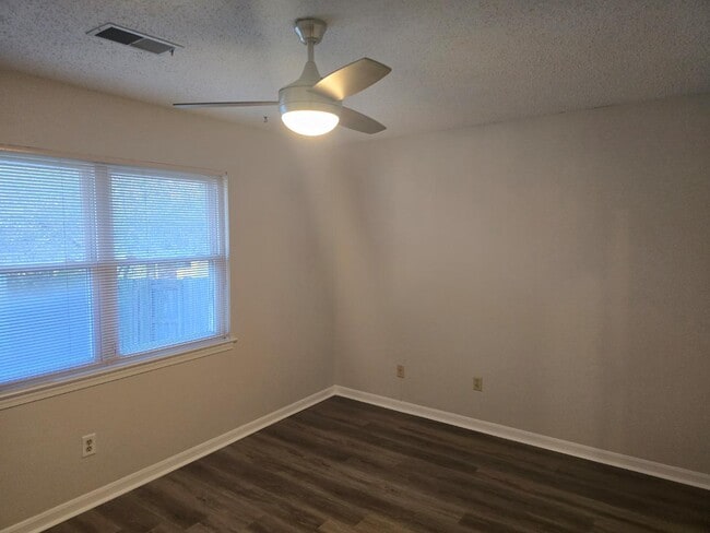 Photo - 815 Valley Springs Dr