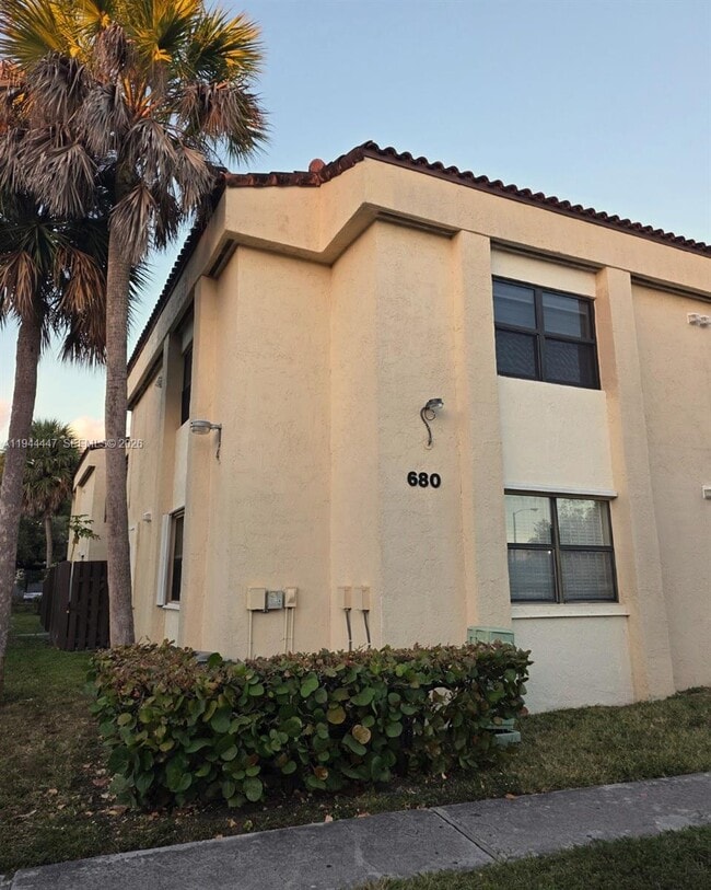 Building Photo - 680 W Park Dr Unit 101-3