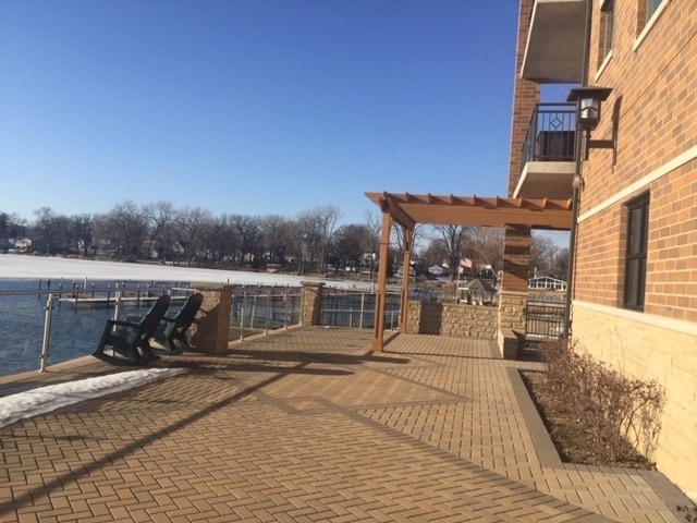 Photo - 728 N Diamond Lake Rd
