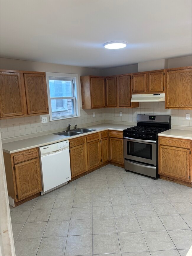 Photo - 7 Greenheys St Unit 2