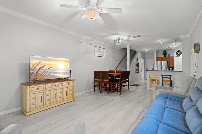 Photo - 2173 Tuscany Trace Unidad #12