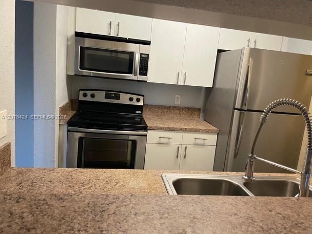 927 Riverside Dr Unit 326
