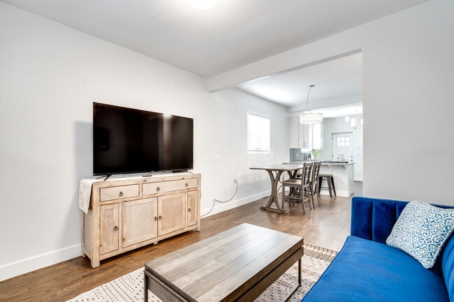 Photo - 4411 Logan St