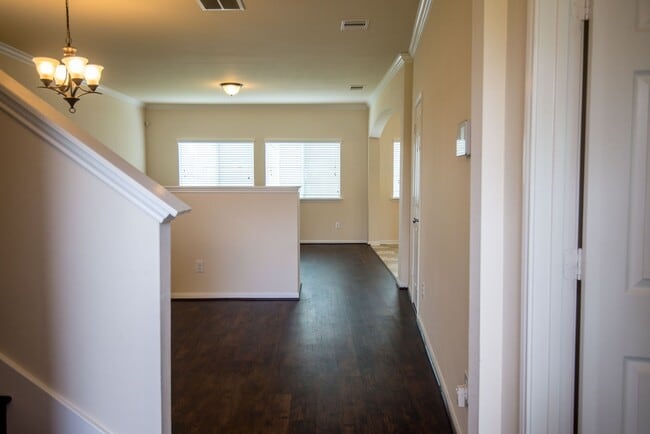 Building Photo - 1716 Claremont Garden Cir Rental