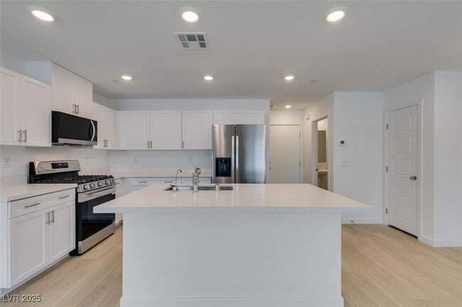 Building Photo - 945 Jigglypuff Pl