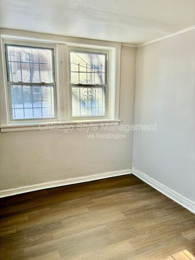 Photo - 6900 S Jeffery Blvd