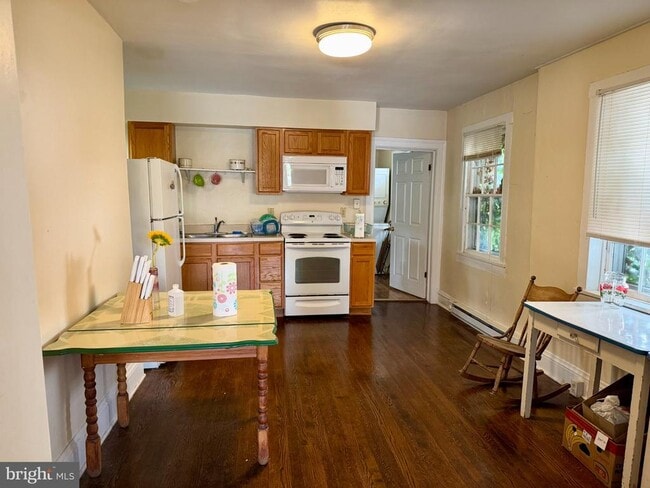 Photo - 211 E Boscawen St